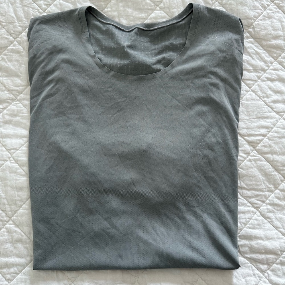 men’s lulu dry fit shirt